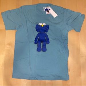 UNIQLO KAWS TEE NEW WITH TAG